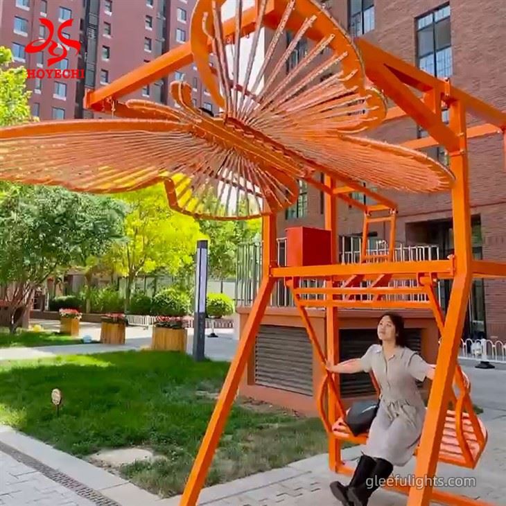 המפעל Hoyechi הוביל נדנדה פרפר אינטראקטיבית לאירועים גנים ומסחריים