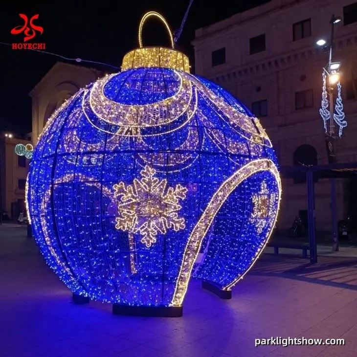 HOYECHI Giant Outdoor LED Ball Decoration Christmas Ornament Arch Light suppliers